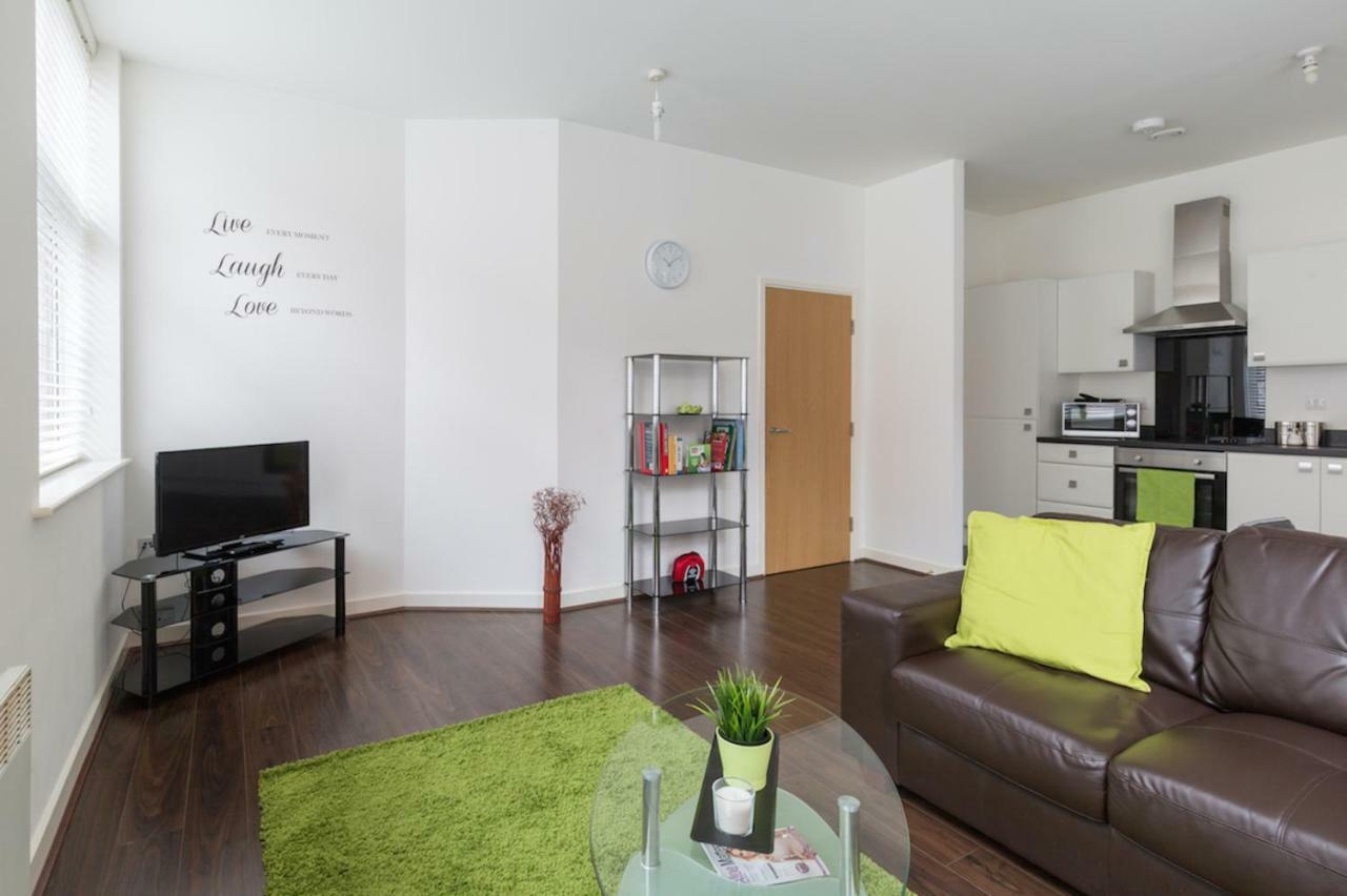 J Quarter - Sleeps 5 Long Term & Families Comfortably, 4 Beds, 2 Bathrooms Birmingham Exterior photo
